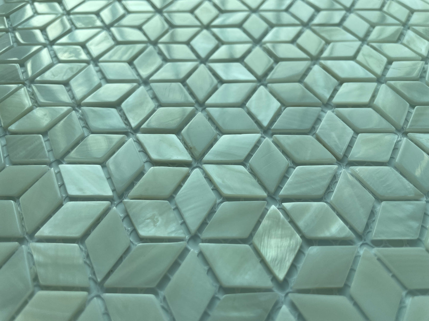 White Mini Diamond Mother of Pearl Mosaic Tile for Bathroom Kitchen and Shower Wall Tile