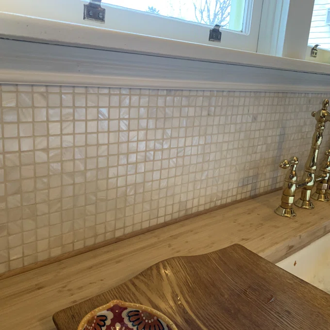 White Square Mother of Pearl Mosaic Tile for Bathroom Kitchen and Shower Wall Tile