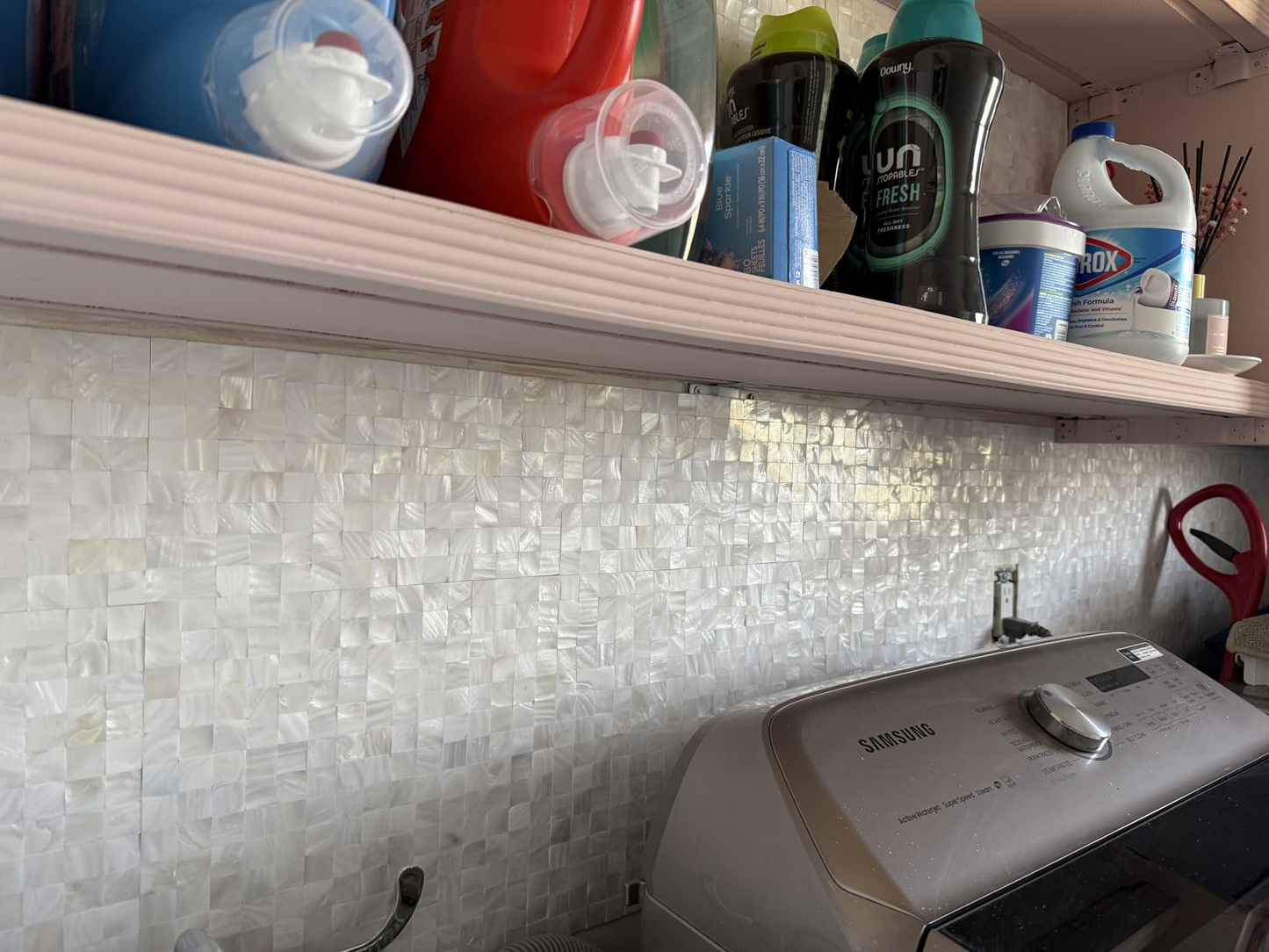 White Seamless Square Mother of Pearl Mosaic Tile for Bathroom Kitchen and Shower Wall Tile
