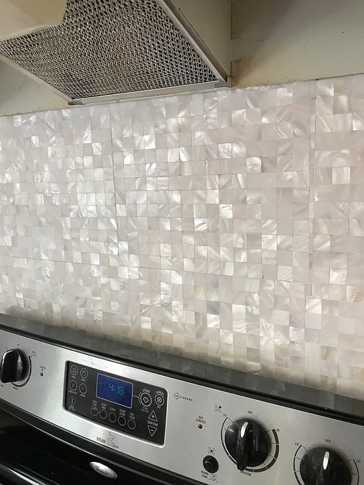 White Seamless Square Mother of Pearl Mosaic Tile for Bathroom Kitchen and Shower Wall Tile