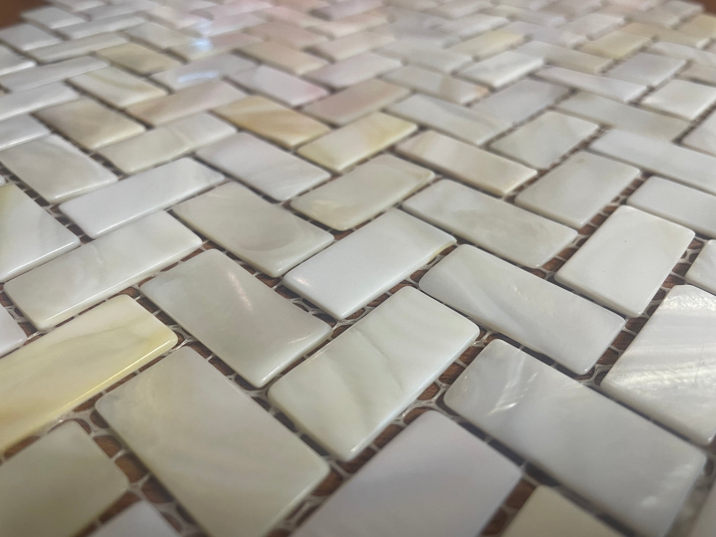 Natural Herringbone Mother of Pearl Mosaic Tile for Bathroom Kitchen and Shower Wall Tile