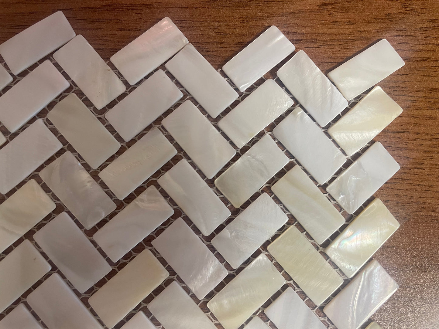 Natural Herringbone Mother of Pearl Mosaic Tile for Bathroom Kitchen and Shower Wall Tile