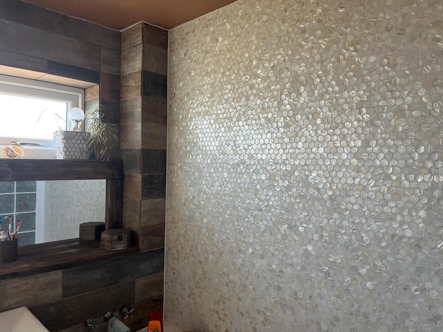 White Hexagon Mother of Pearl Mosaic Tile for Bathroom Kitchen and Shower Wall Tile