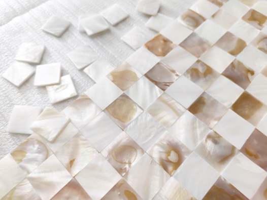 Blended White and Iridescent Seamless Square Mother of Pearl Mosaic Tile for Bathroom Kitchen and Shower Wall Tile
